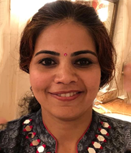 Dr Pooja